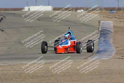 media/Nov-19-2022-CalClub SCCA (Sat) [[baae7b5f0c]]/Group 1/Race (Outside Grapevine)/